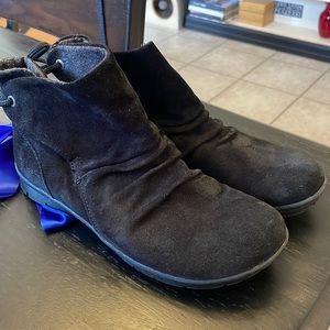 B.o.c. Black booties suede leather size 8